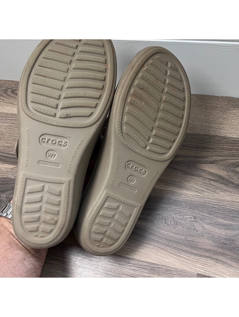 Crocs Women's Size 7 - Picture 5 of 5